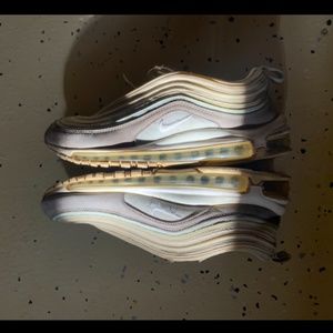 Air max 97 "light pumce" size 9